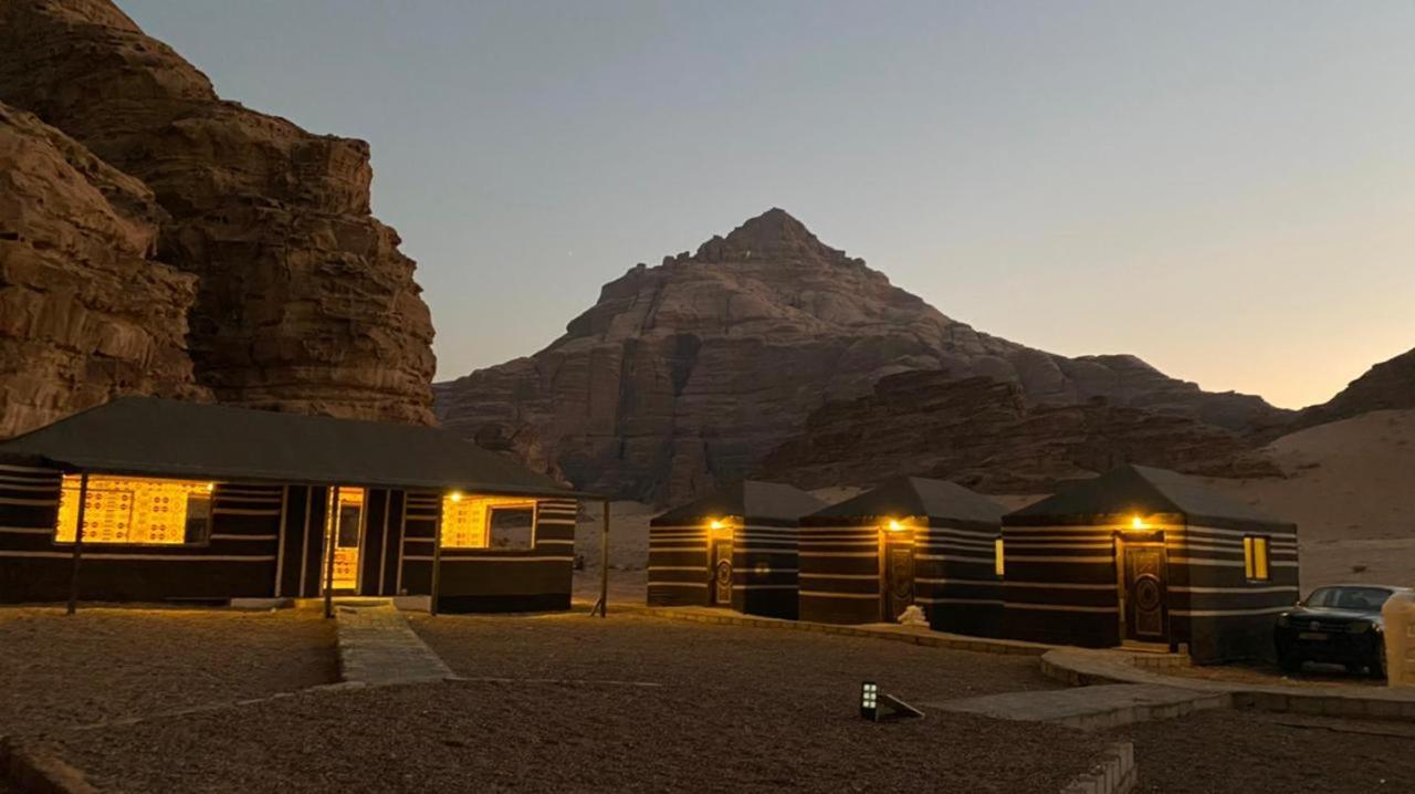 Desert Jewel Camp وادي رم المظهر الخارجي الصورة